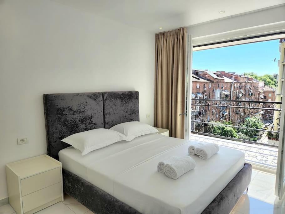 Tirana City Center Penthouse Oasis Ngoại thất bức ảnh