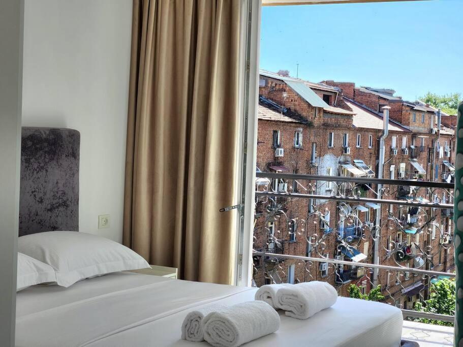 Tirana City Center Penthouse Oasis Ngoại thất bức ảnh