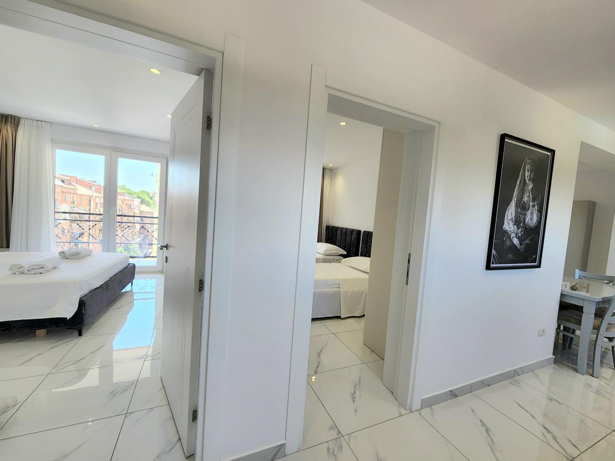 Tirana City Center Penthouse Oasis Ngoại thất bức ảnh