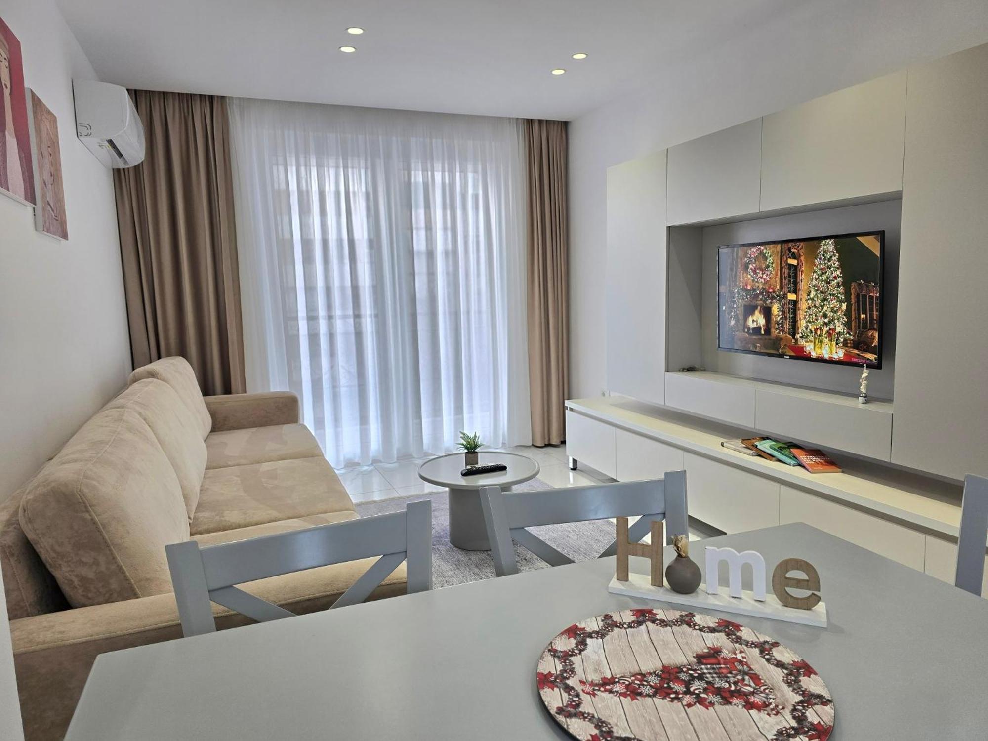 Tirana City Center Penthouse Oasis Ngoại thất bức ảnh